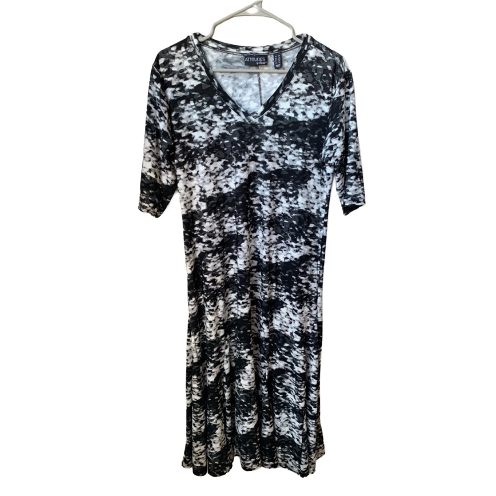 ATTITUDES Women’s Black White Print V-neck 1/2 Sleeve Midi Dress